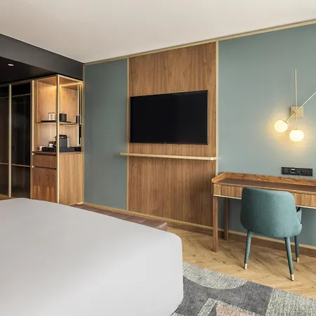 Renaissance Lapa 5* Porto